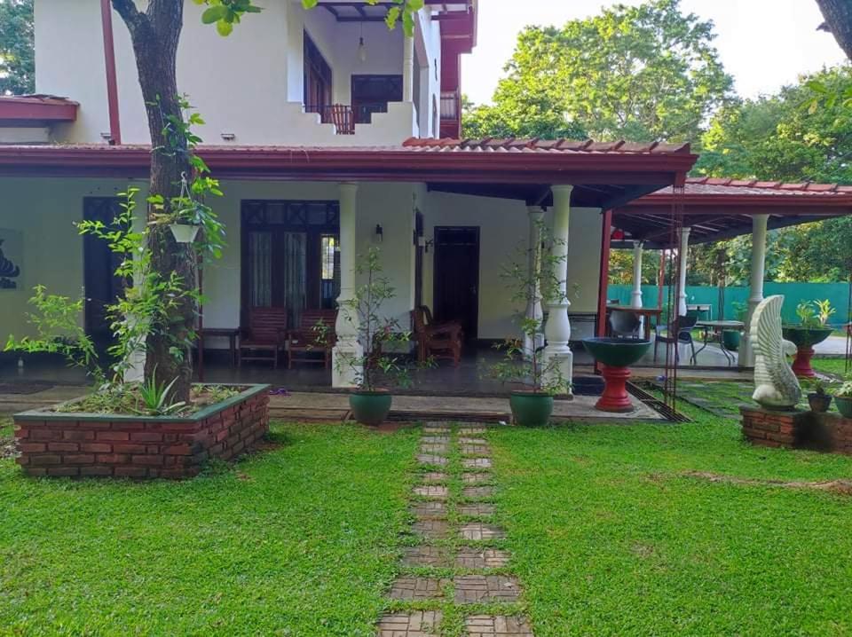 הבאראנה Visu Villa Hotel מראה חיצוני תמונה